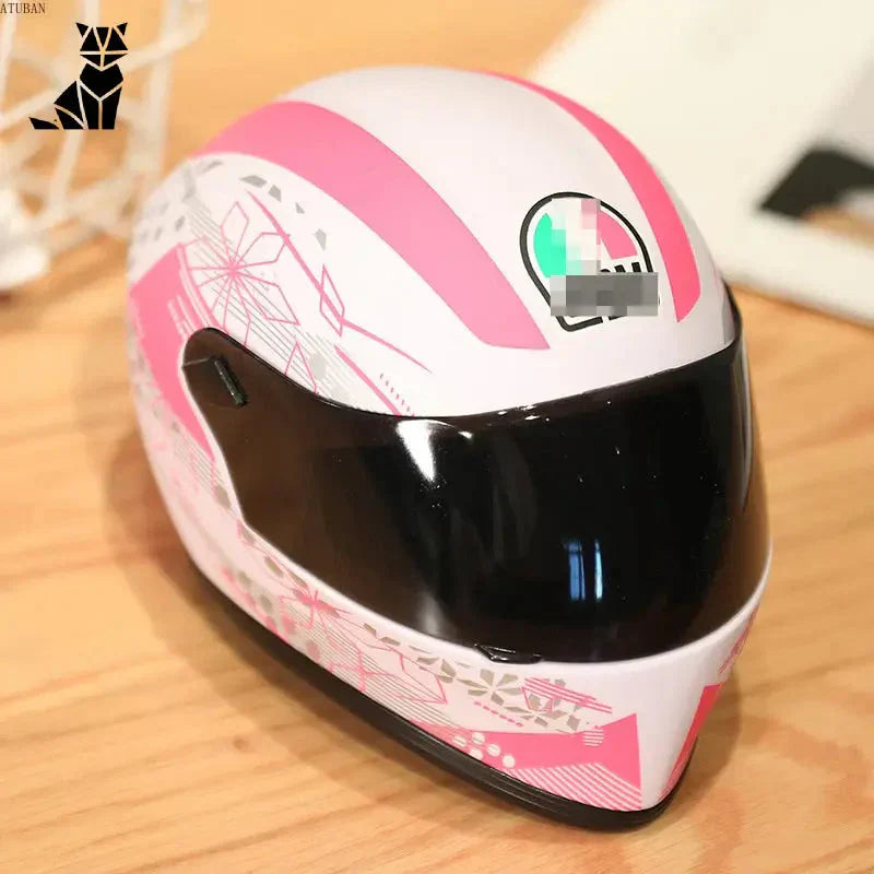 Casque de protection pour chiens et chats - Design rose et blanc pour des promenades en moto en toute sécurité